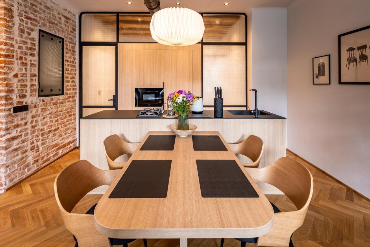 Onlviv Apartments Rynok Square 18/2 Zewnętrze zdjęcie